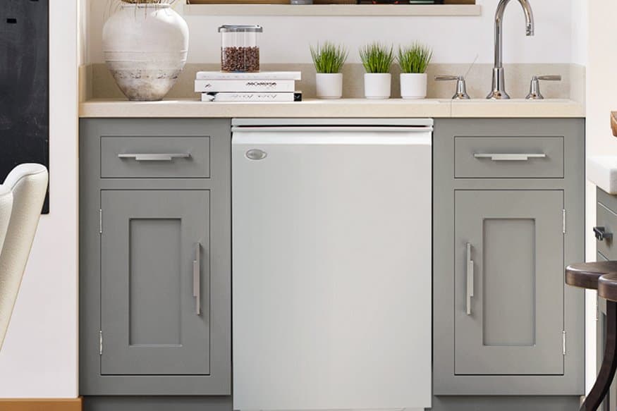How Plumbing and Electrical Work Is Coordinated in a Kitchen Installation